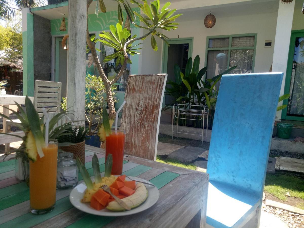 Palm Trees Villas Gili Air Exterior photo